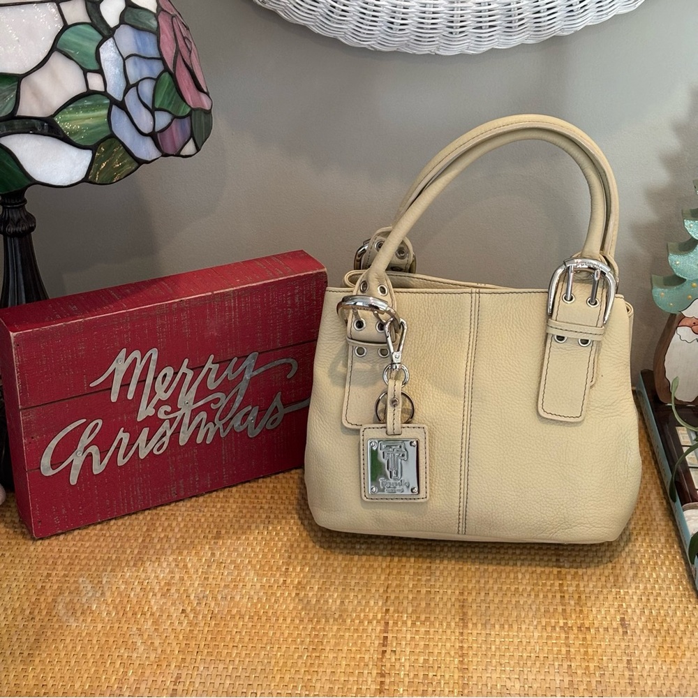 Tignanello leather expandable handbag purse NWT in a gorgeous Ivory!!